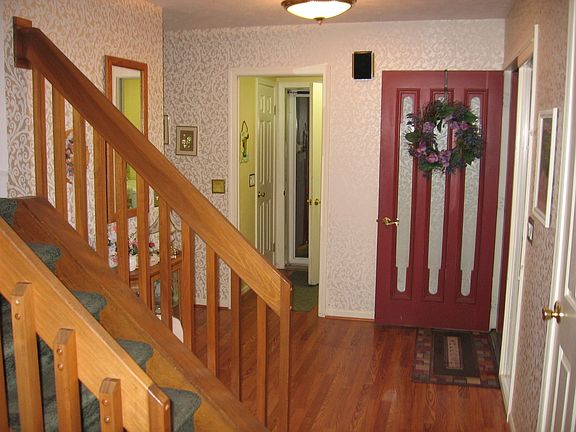 4th image of 276 Hartsville Ln