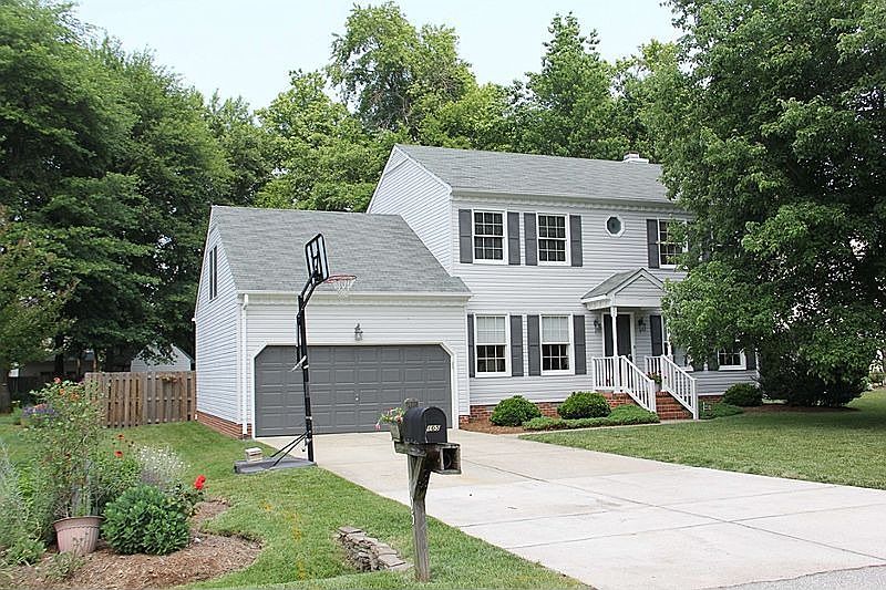 1st image of 105 Elise Pl