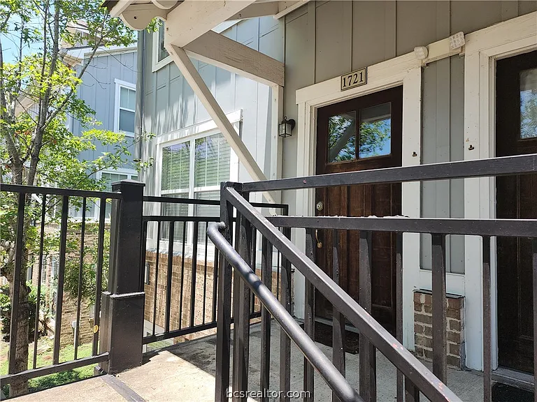 1725 Harvey Mitchell Pkwy S #1721 — Photo 17