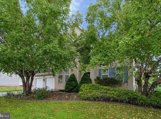 6003 Shady Wood Cir, Collegeville, PA 19426