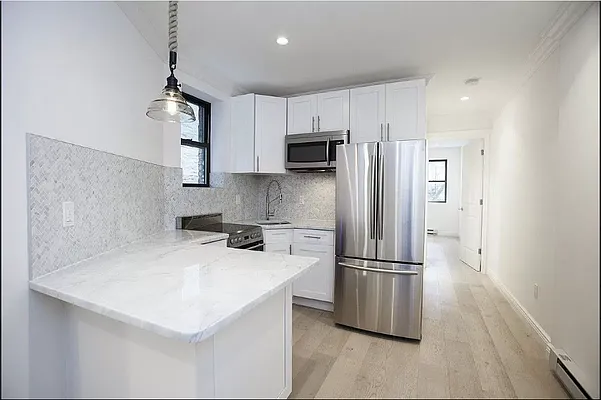 Rented by REAL New York | media 2