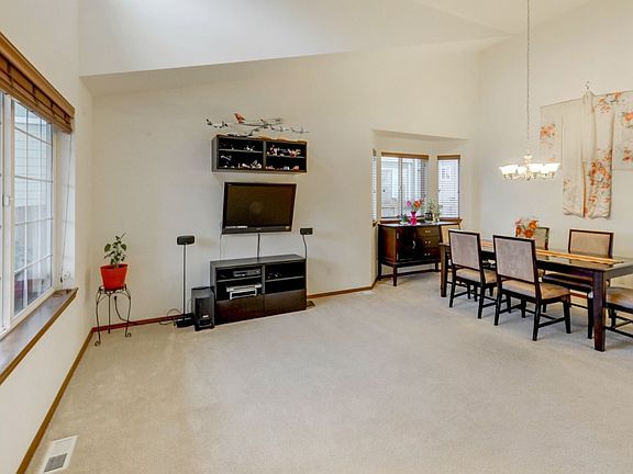 5th image of 8404 69th St NE