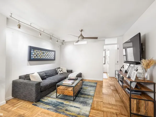 220 East 54th Street 8D image 1 of 6
