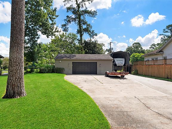 3rd image of 21602 Tophill Dr