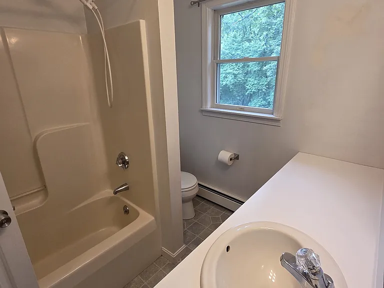 15 Elizabeth Dr — Photo 14