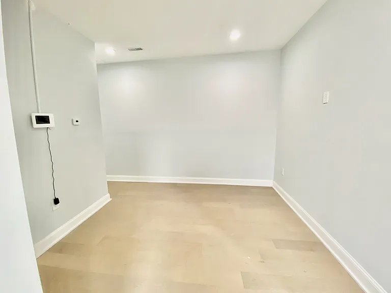 1247 Snyder Ave #3 — Photo 21
