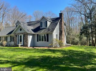 1692 Mountain Rd, Mifflintown, PA 17059