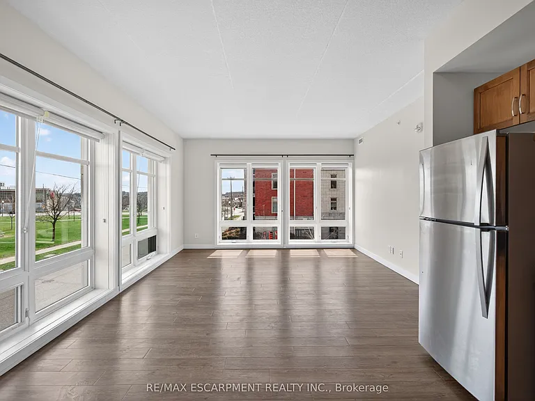 175 Commonwealth St #202 — Photo 15