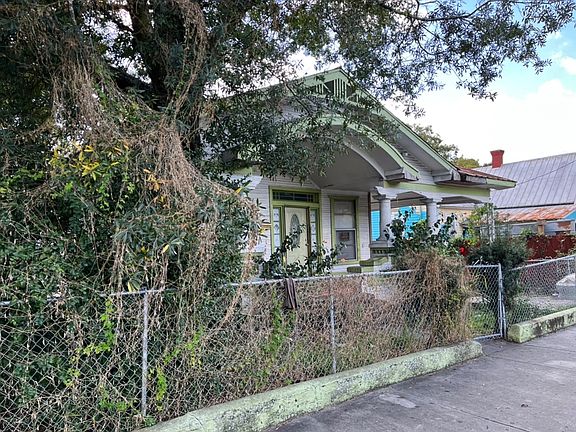 3rd image of 921 E 12th Ave