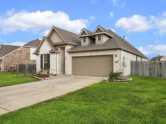 3rd image of 1815 Oakdale Mist Dr