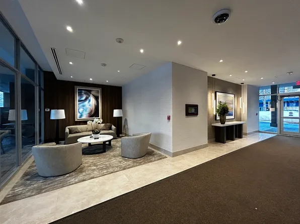 77 Pond Ave APT 1009, Brookline, MA 02445