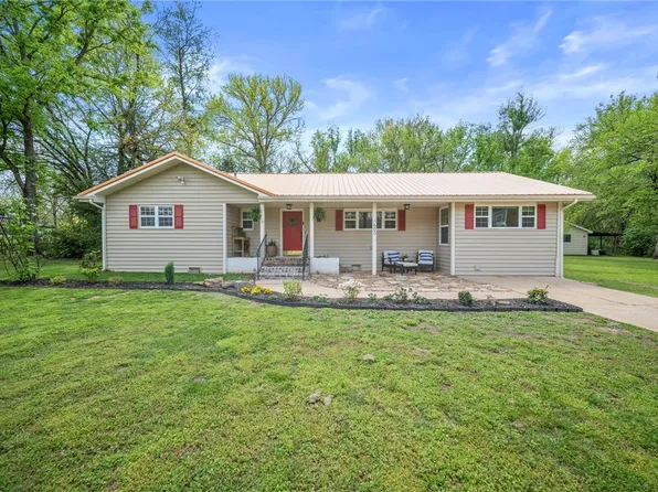 600 W University St, Siloam Springs, AR 72761