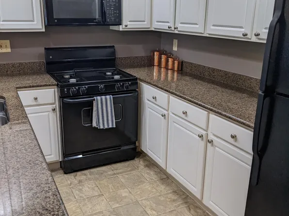 2727 Greystone Dr, Columbus, OH 43220