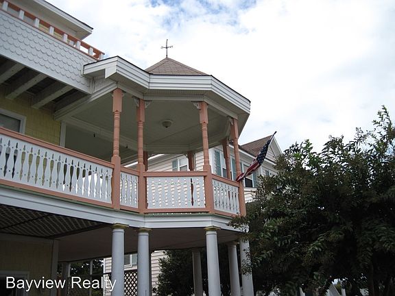 2nd image of 301 Pinewell Dr
