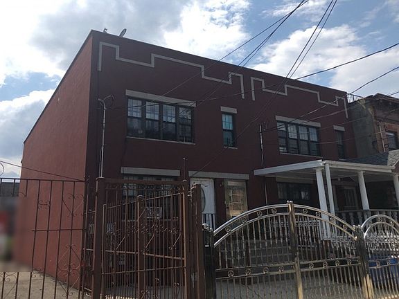 3rd image of 756 Williams Ave