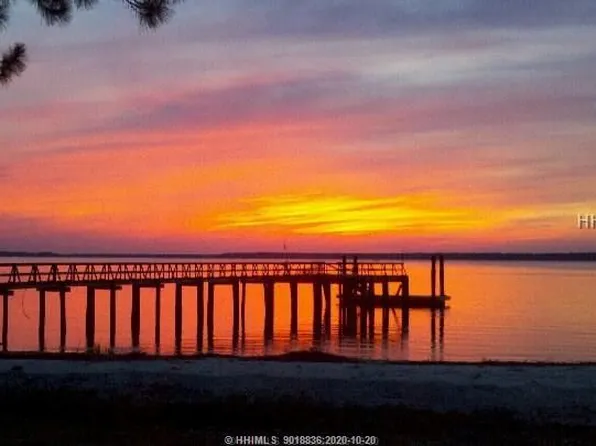 6 S Calibogue Cay Rd, Hilton Head Island, SC 29928