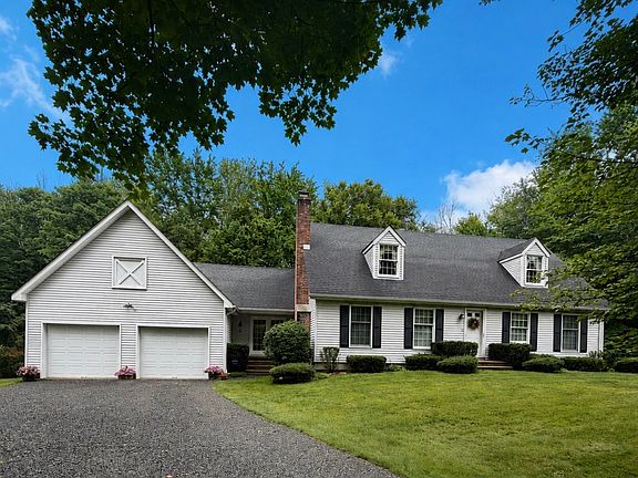 2nd image of 216 Old North Road