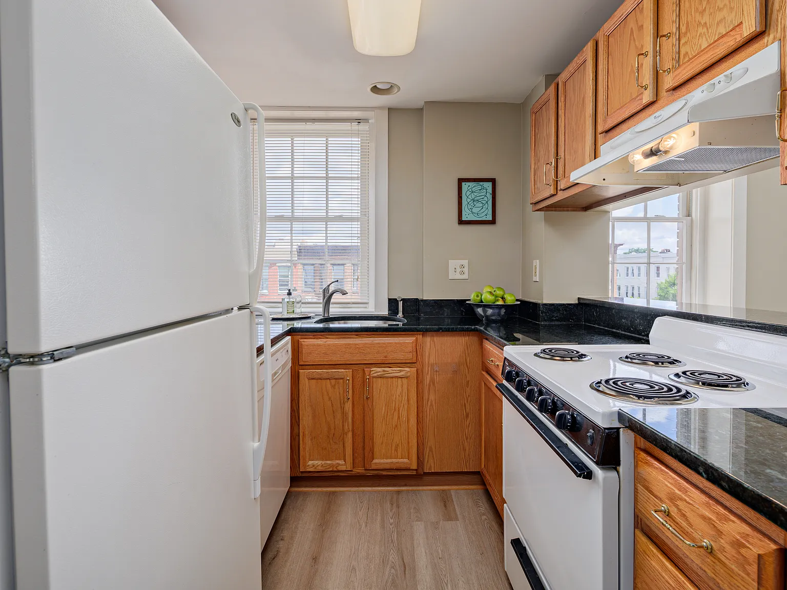 2 bed, 788 sqft, $1,599 — Photo 3
