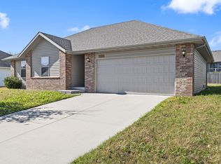 1115 S Tanner Dr, Springfield, MO 65802