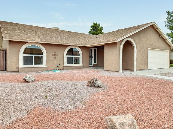 4th image of 7938 W Dahlia Dr