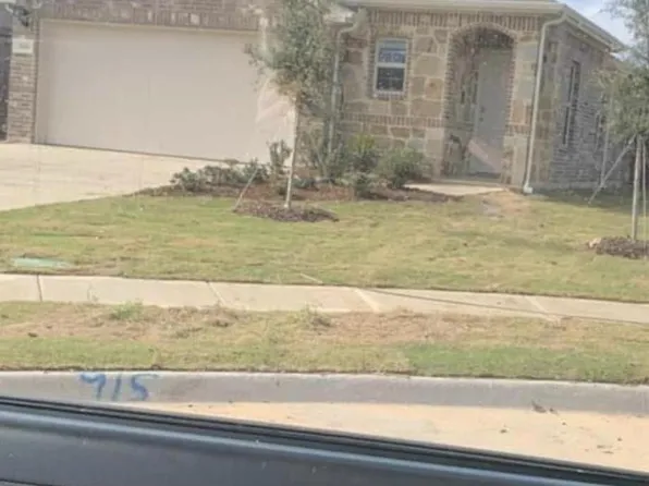 915 Presleigh Dr, Dallas, TX 75253
