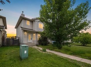 269 NE Smallwood St, Wood Buffalo, AB T9K 2L4