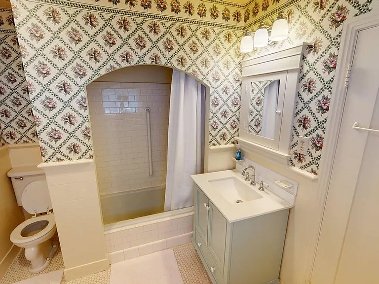 1008 E Ave — Photo 10