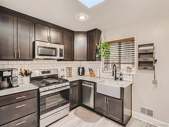 3rd image of 10762 Loren Ln