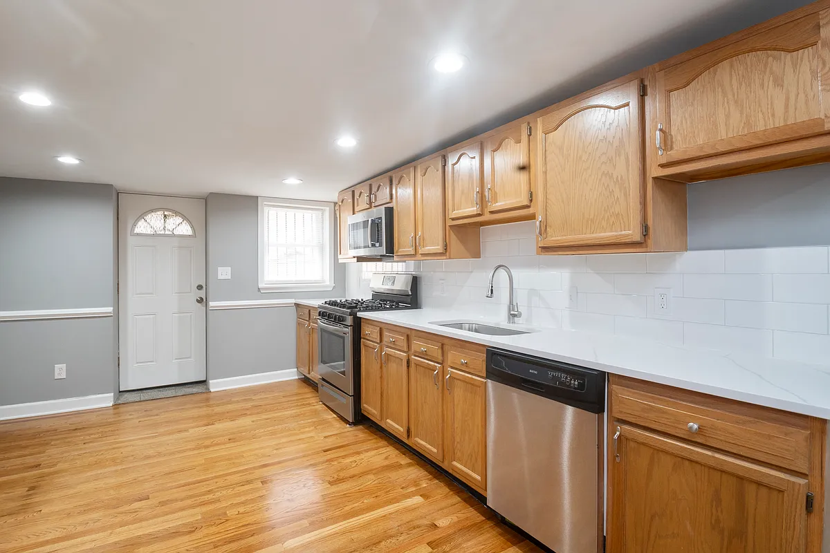 Building Photo - 1509 McHenry St