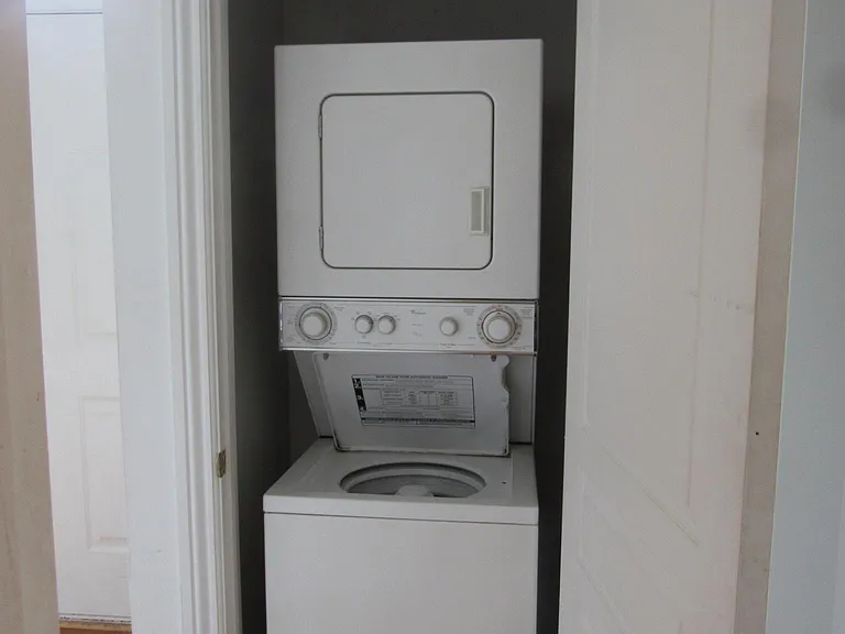 905 Bowe St #A — Photo 6
