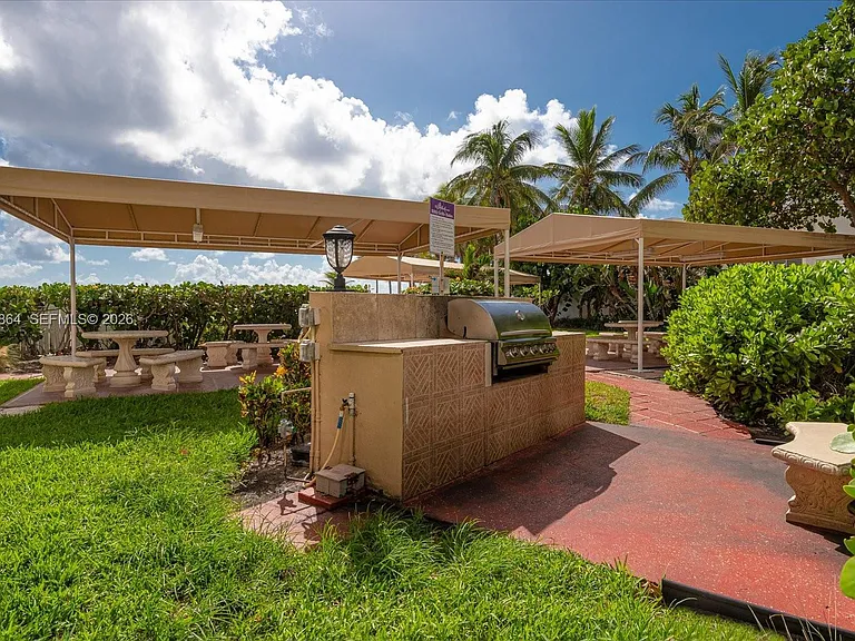 3505 S Ocean Dr #104 — Photo 12