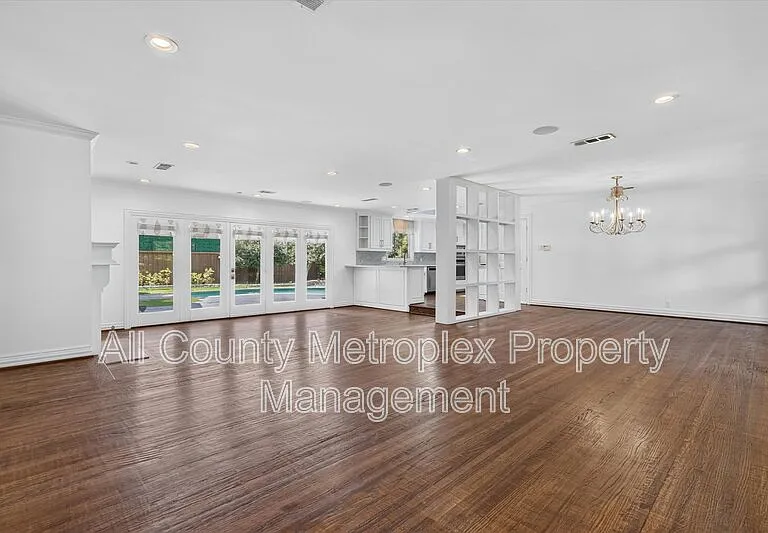 5804 Norway Rd — Photo 3