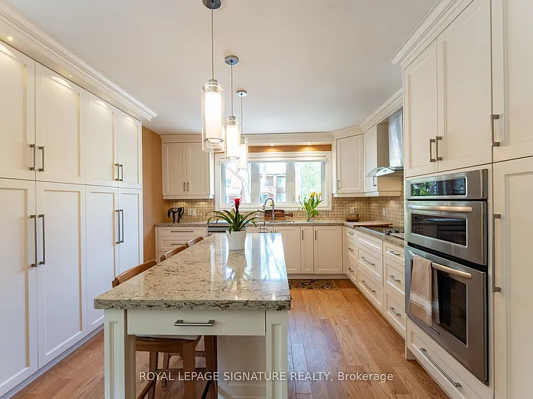641 Balliol St — Photo 2