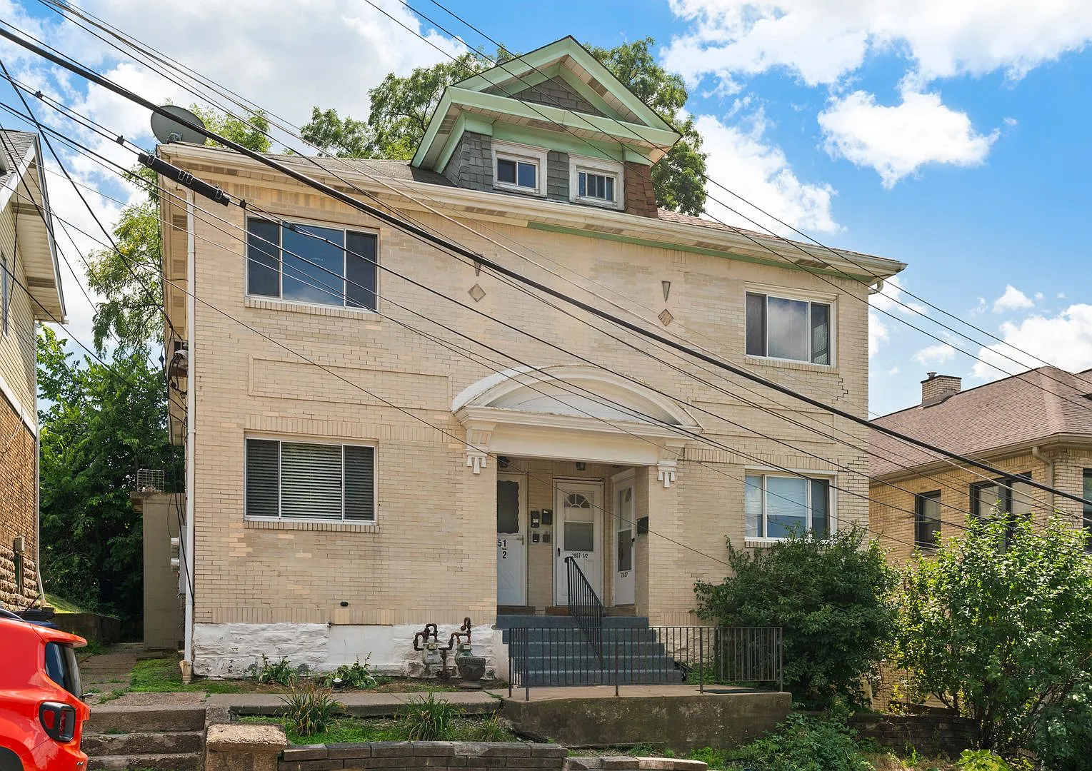 Charming & Fully Updated 2 Bed/1 Bath Home In Heart Of Beechview — Photo 2