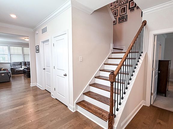 4th image of 6101 Giddings St