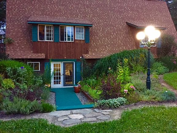 Airbnb or Master Entrance