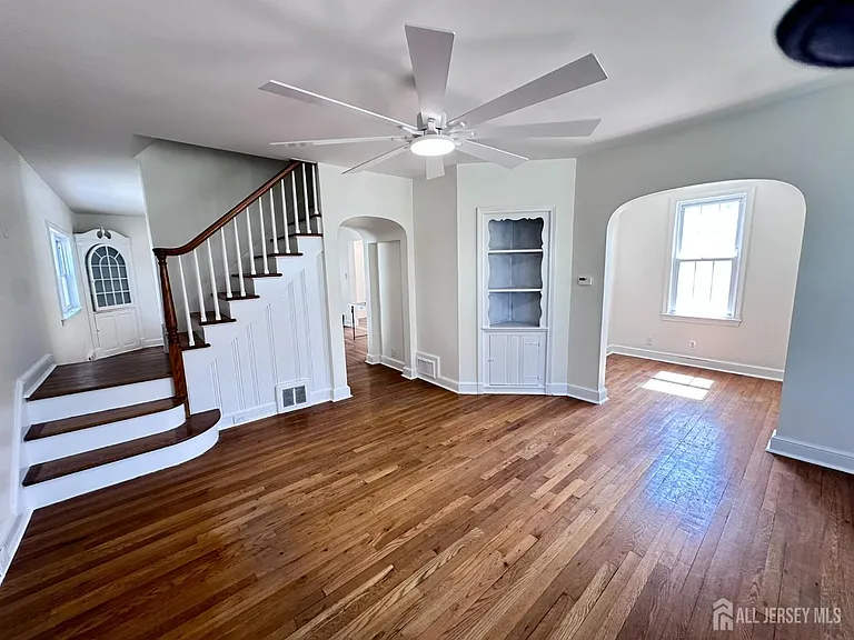 163 Passaic Ave — Photo 10