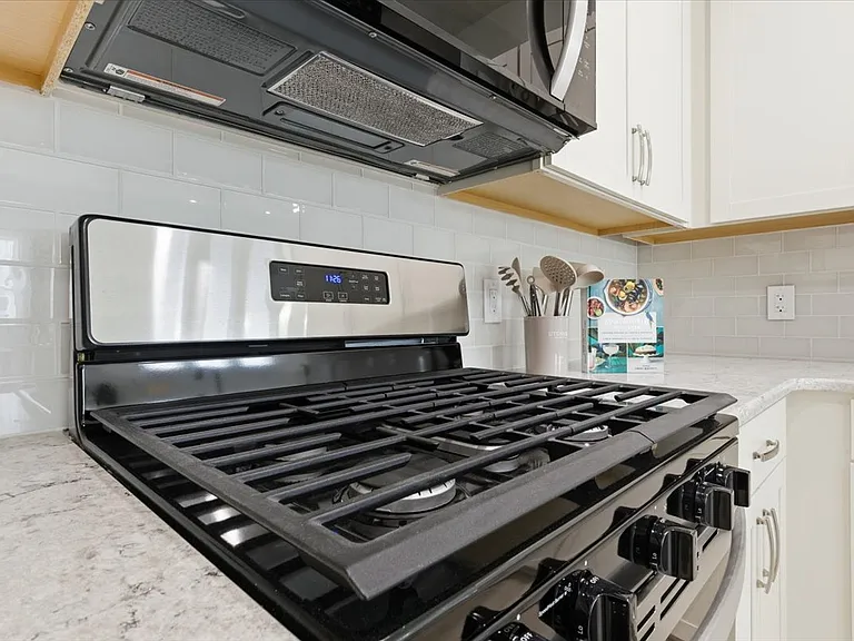 855 Weekend Ave — Photo 18