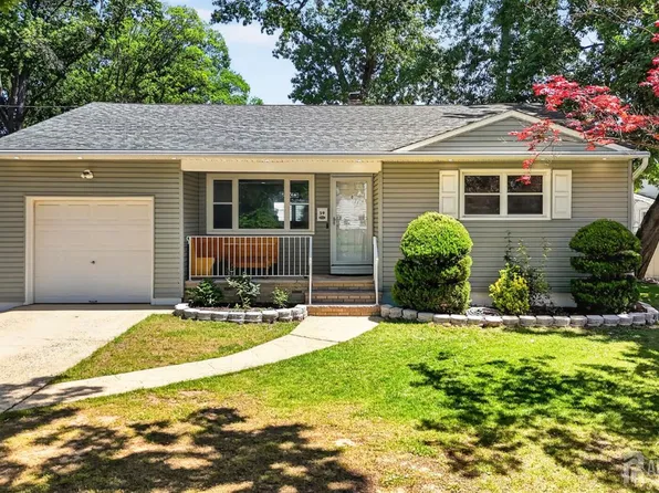 59 Eden Ave, Edison, NJ 08817