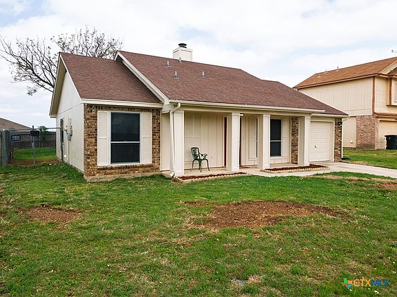 3rd image of 2811 Armadillo Dr