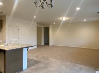 3427 N Parkwood Ct, Visalia, CA 93291