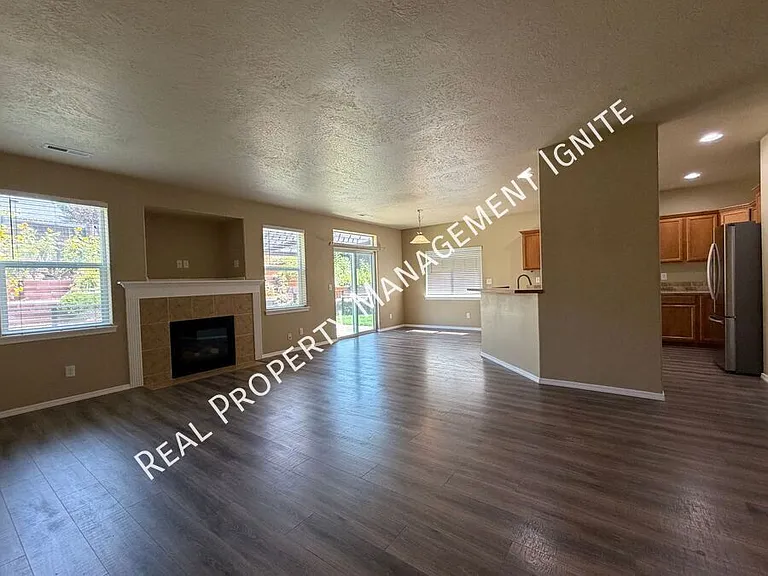 332 SW Antler Ridge Ct — Photo 7