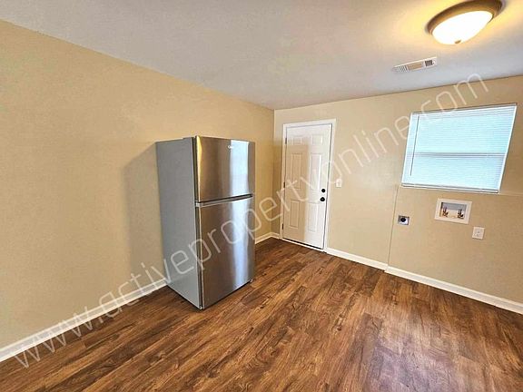 4th image of 510 Woodard Ave