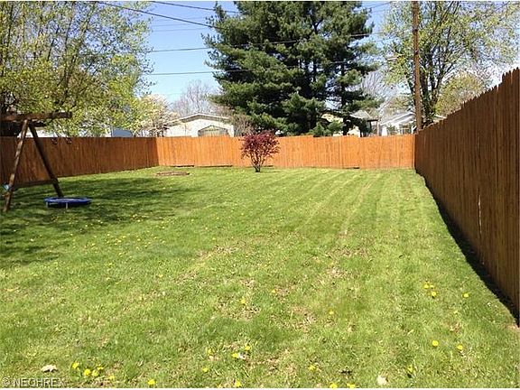 4th image of 62765 Beverly Ln