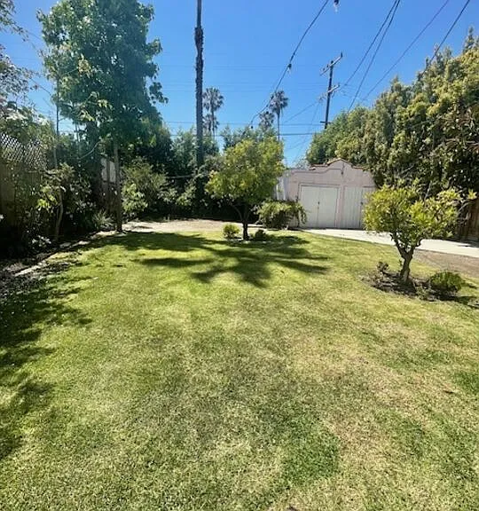 459 S Holt Ave — Photo 36