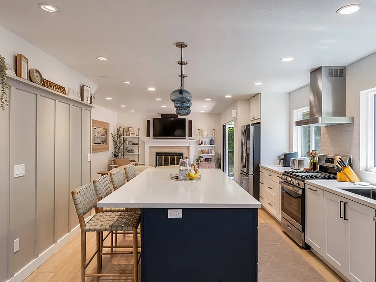 70 Mariani Ct — Photo 16