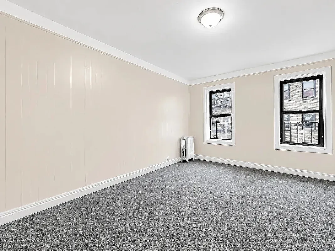 880 Bryant Avenue — Photo 3