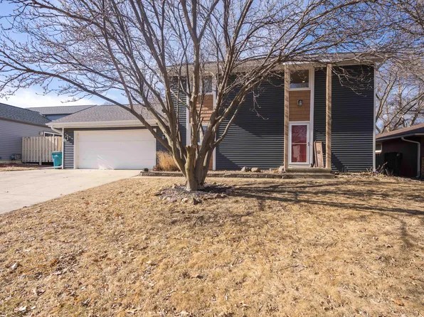 1378 NW 91st St, Clive, IA 50325