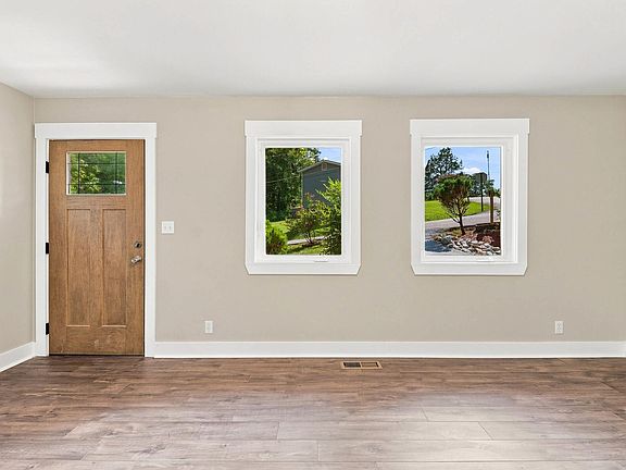 5th image of 3307 Kathleen St