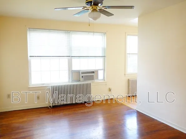 8400 Greenwood Ave APT 4, Takoma Park, MD 20912